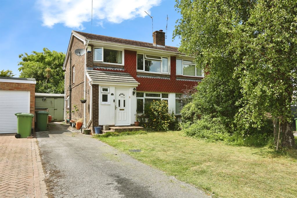 Property photo 2 of 17