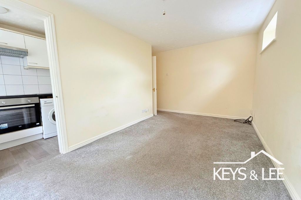 Property photo 3 of 9 4478504