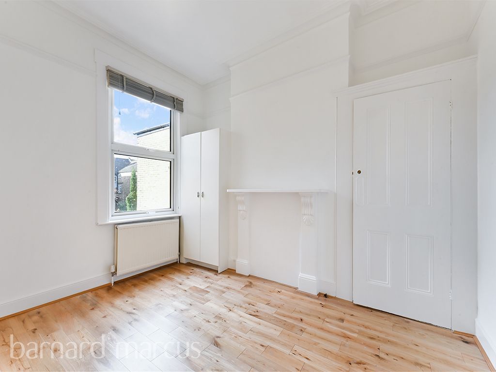 Property photo 3 of 12 Bedroom 2