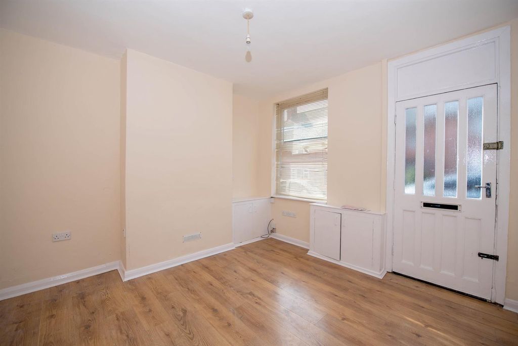 Property photo 2 of 7