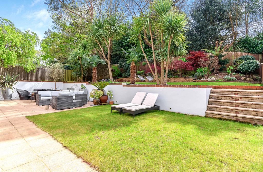 Property photo 3 of 19