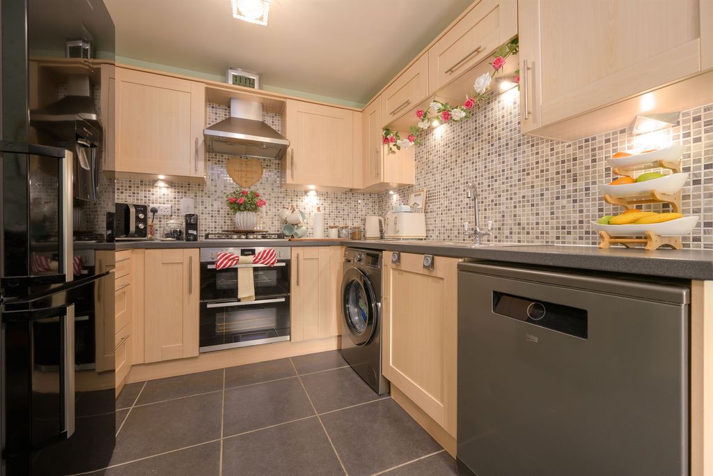 Property photo 2 of 13