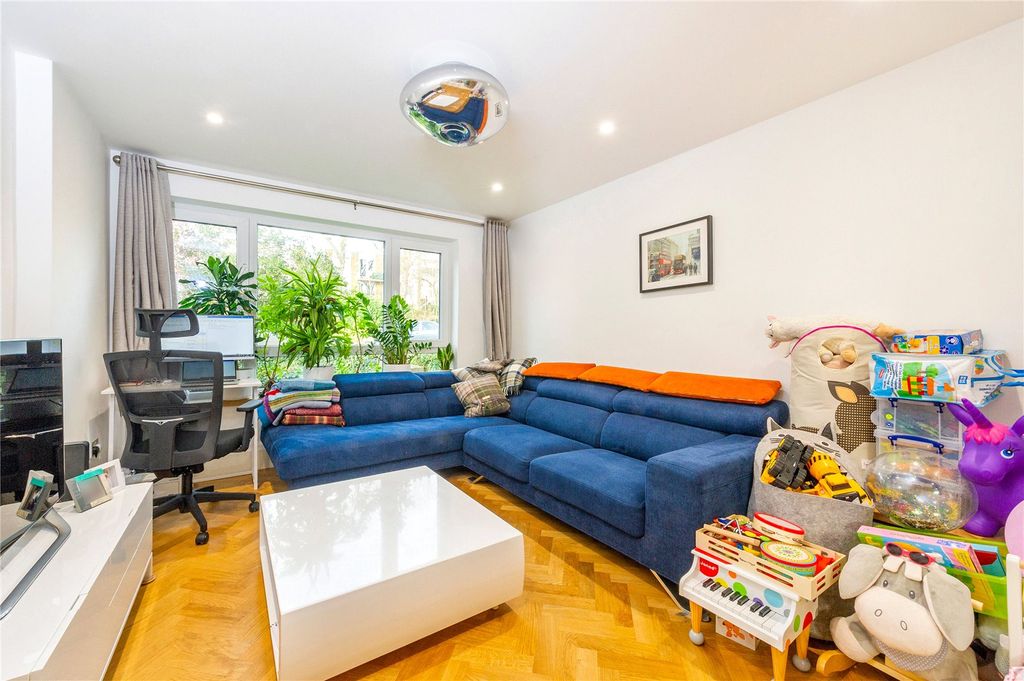 Property photo 2 of 12