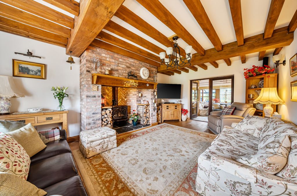 Property photo 3 of 28 1433073-12-69Bda3...