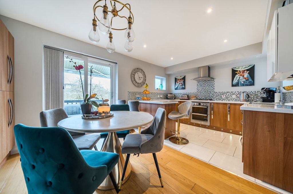 Property photo 3 of 19 1407391-23-6980c9...