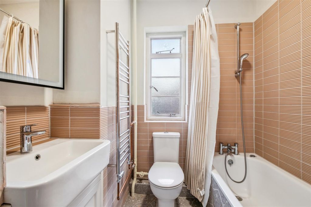 Property photo 3 of 14 8.Jpg