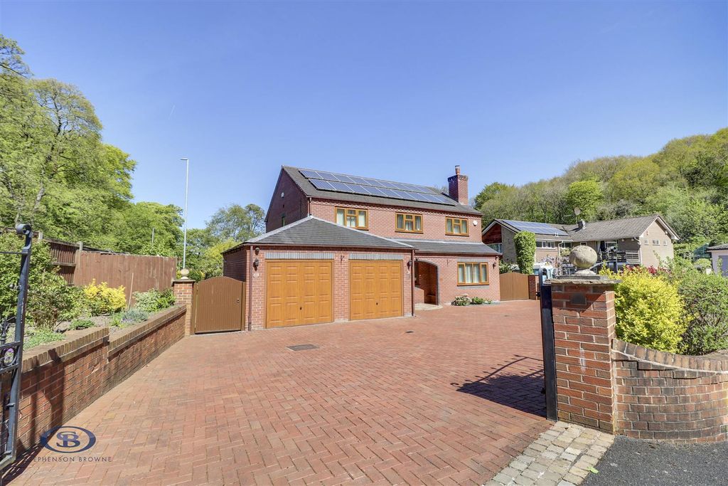 Property photo 2 of 31