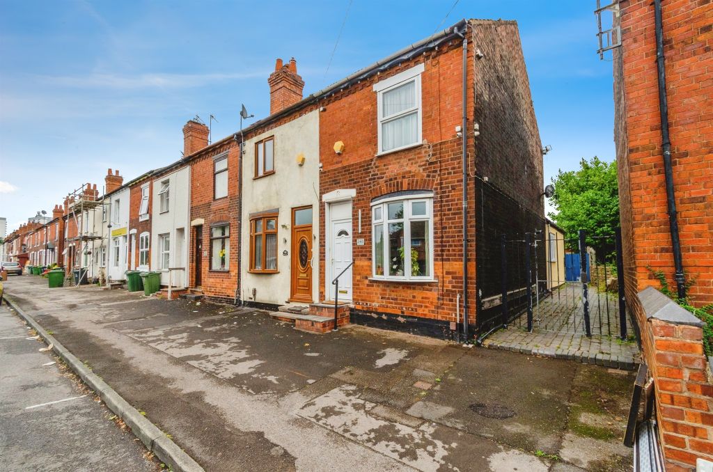 Property photo 1 of 17