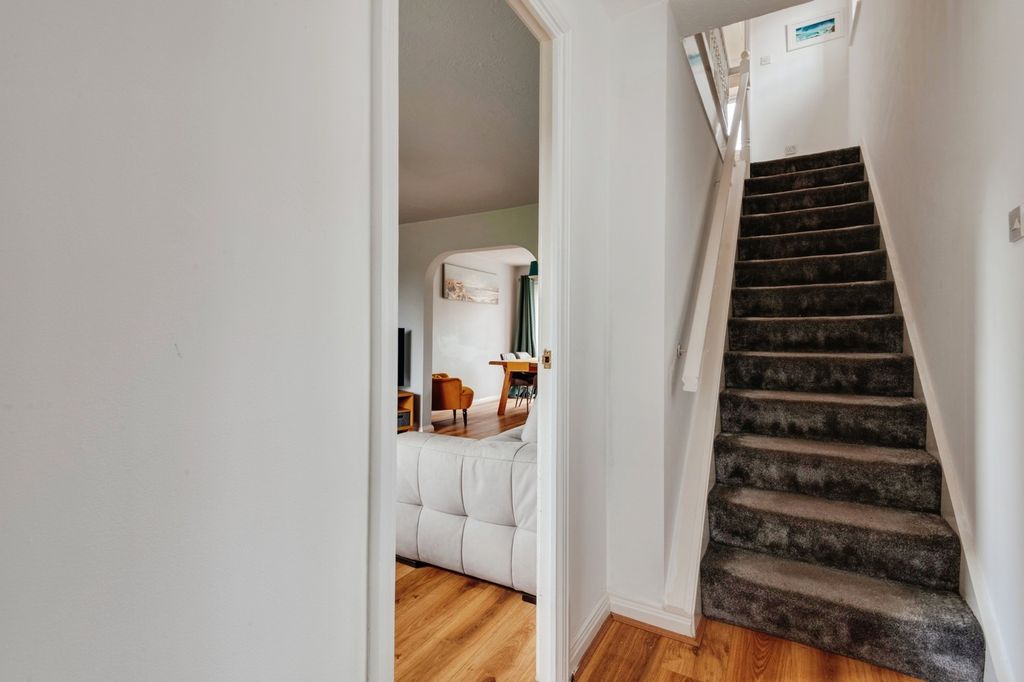 Property photo 2 of 16 Pbox-Img.Jpg