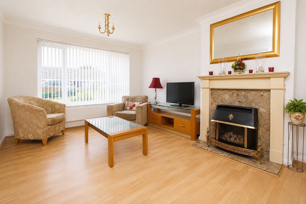Property photo 3 of 11