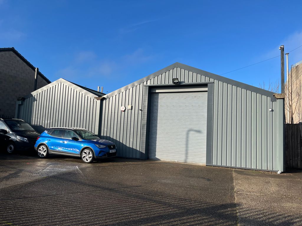 Property photo 3 of 4