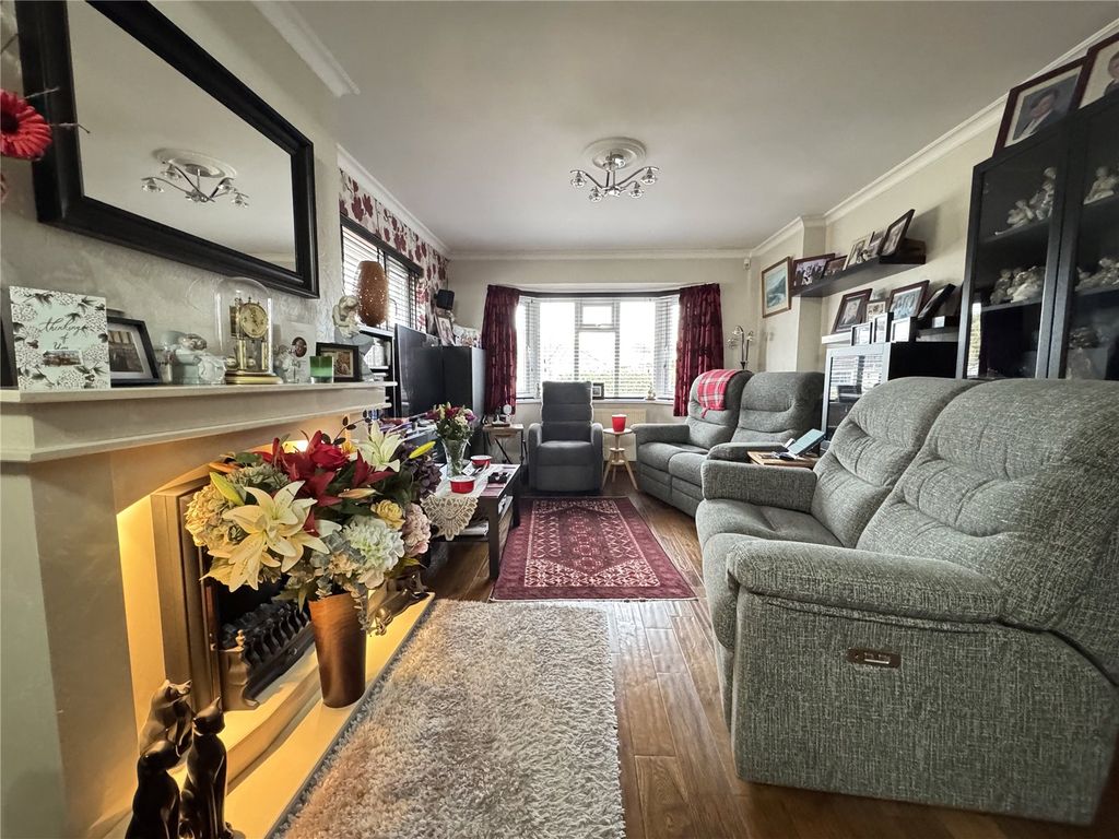 Property photo 3 of 16 Picture No. 06