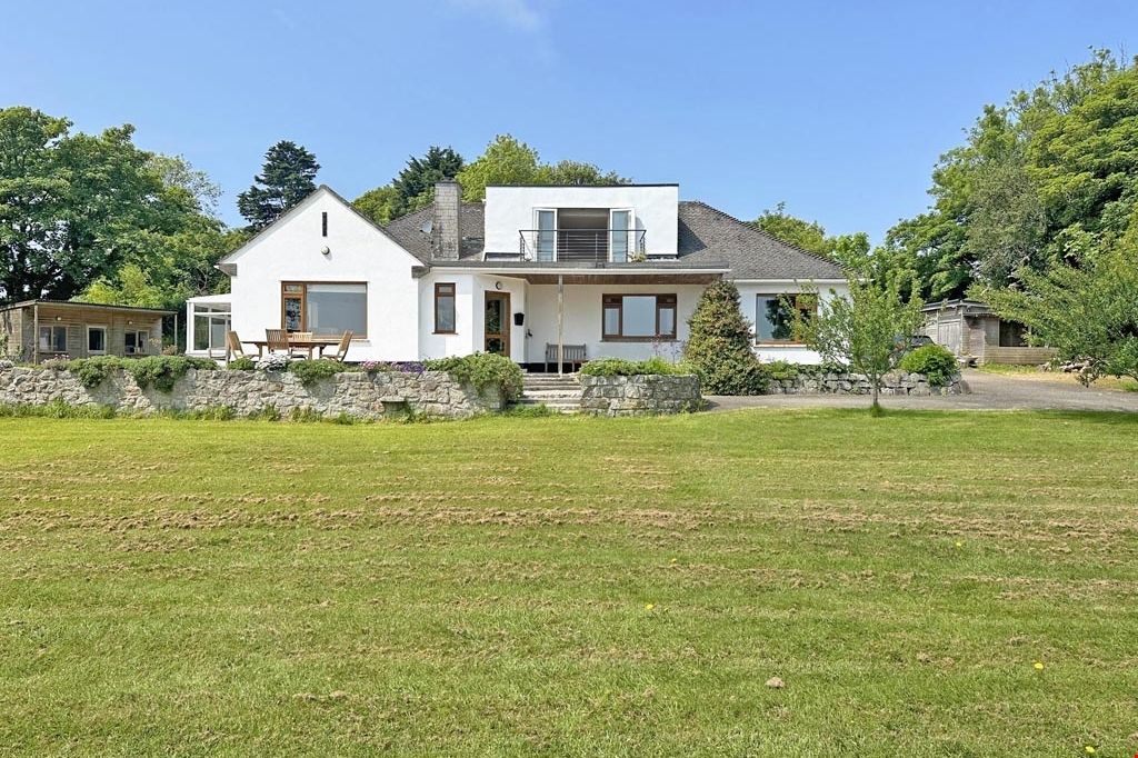 Property photo 1 of 18 1d11c6Db-E46E-4304-8d4E-E63279507B76