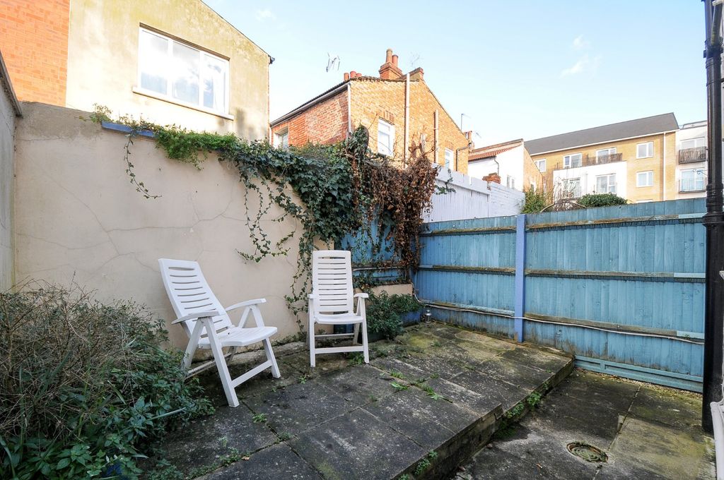 Property photo 3 of 7 Picture No. 06