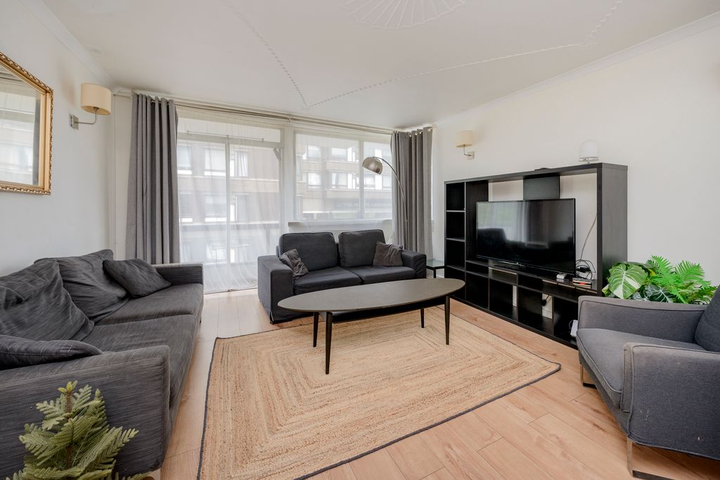 Property photo 3 of 11 5 The Quadrangle-1893.Jpg