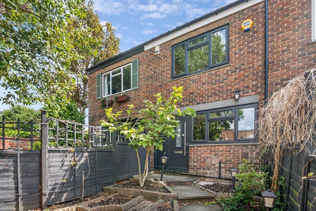 Property photo 1 of 9