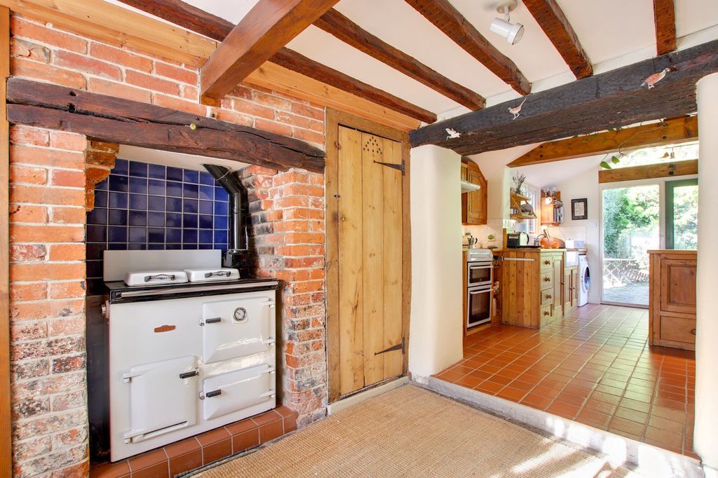 Property photo 3 of 25