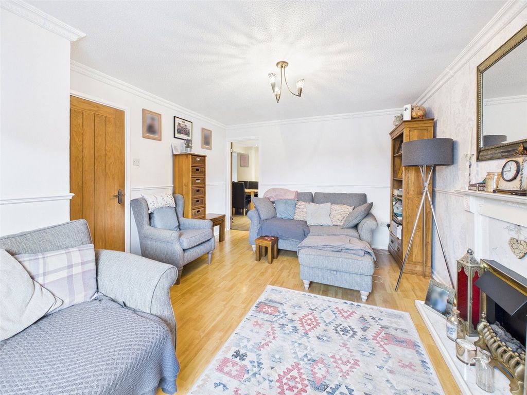 Property photo 3 of 21 Picture No. 04