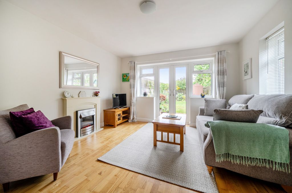 Property photo 2 of 12 1343922-24-68Aefa...