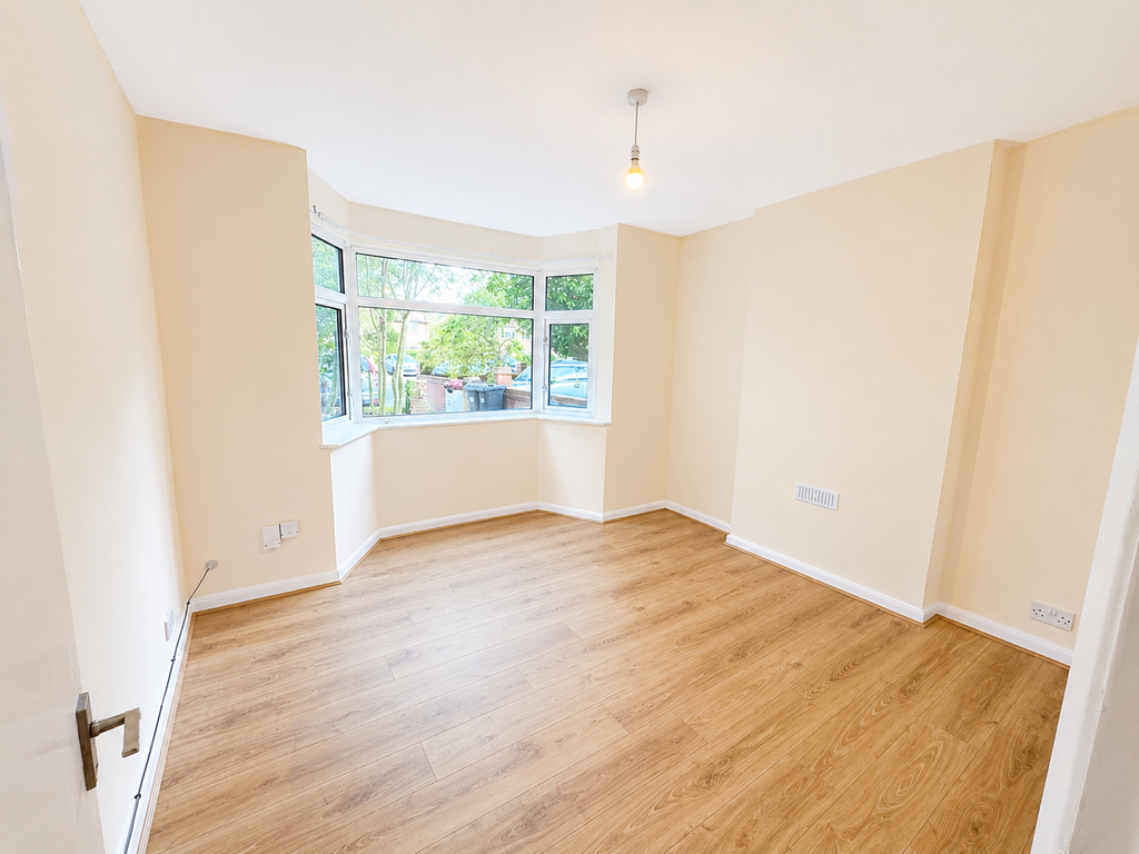 Property photo 1 of 6 3