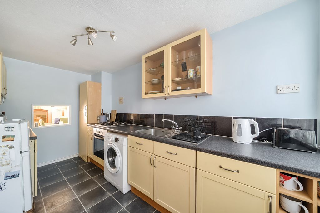 Property photo 2 of 16 1325519-14-6870E8...