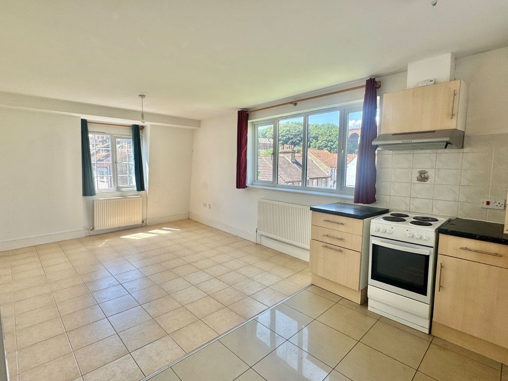 Property photo 2 of 10 Open Plan Living