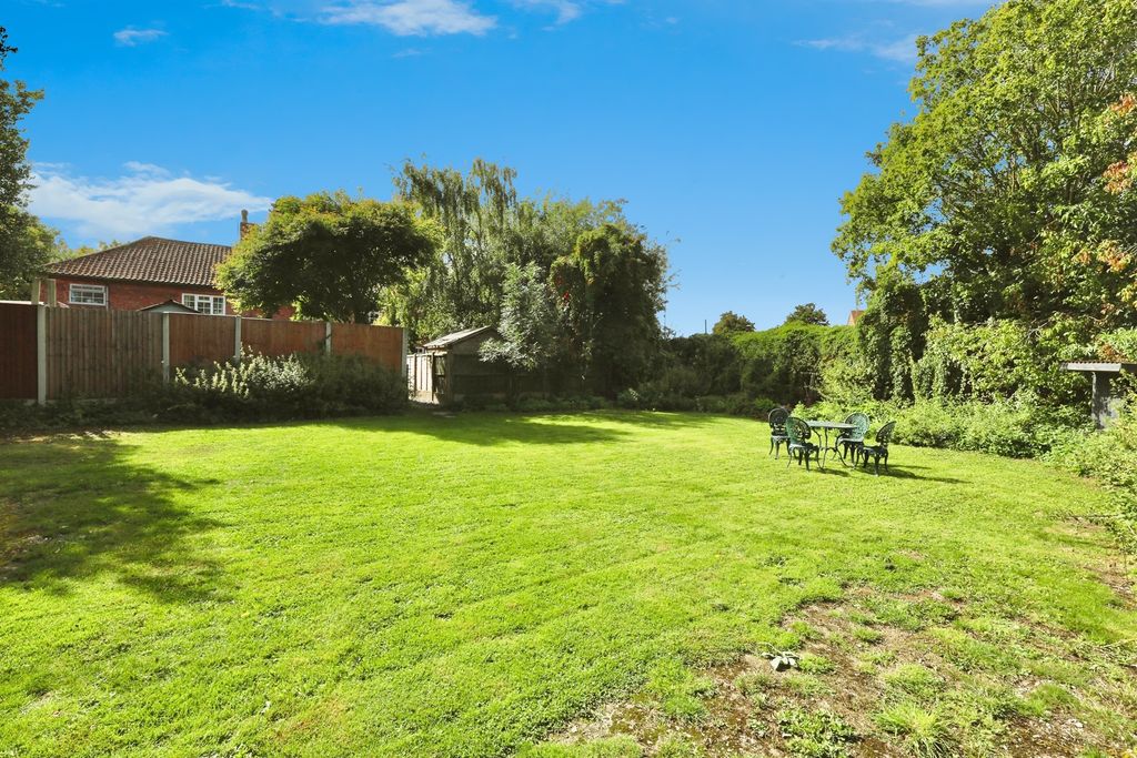 Property photo 2 of 16