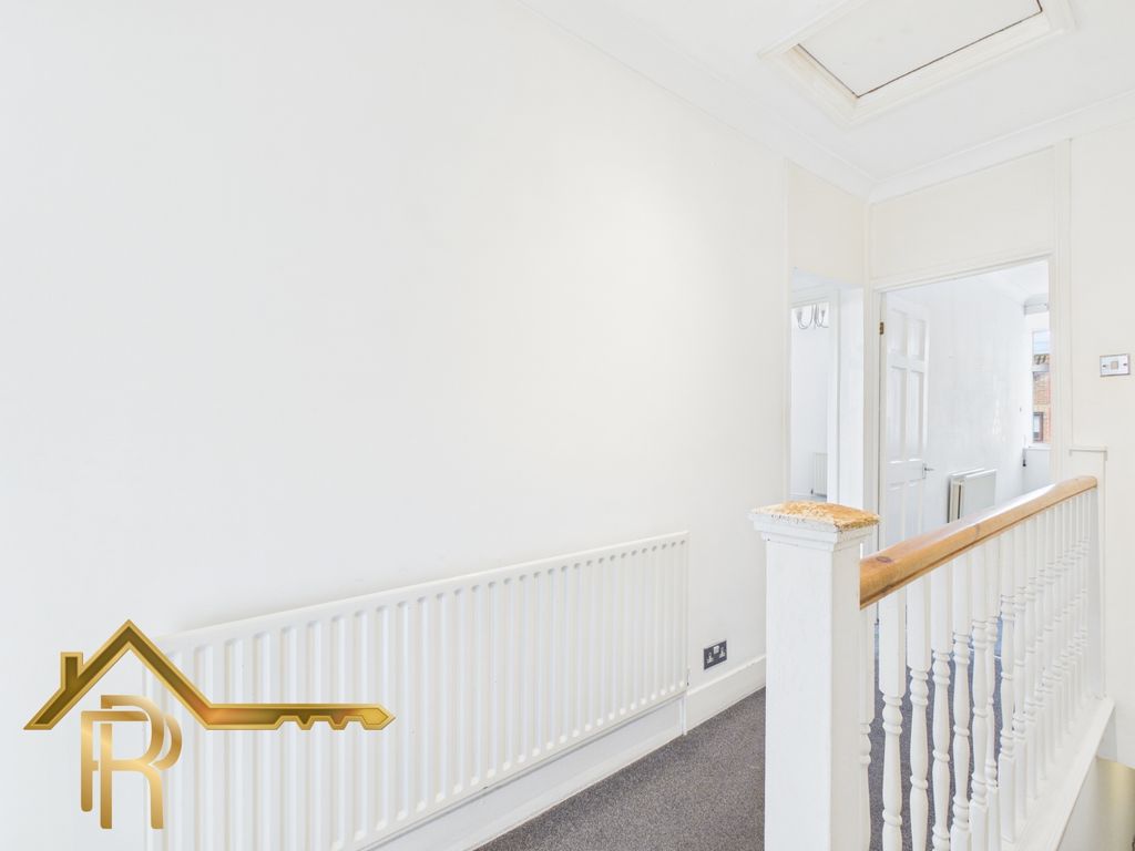 Property photo 2 of 14 Cam03016G0-Pr0079-Still006