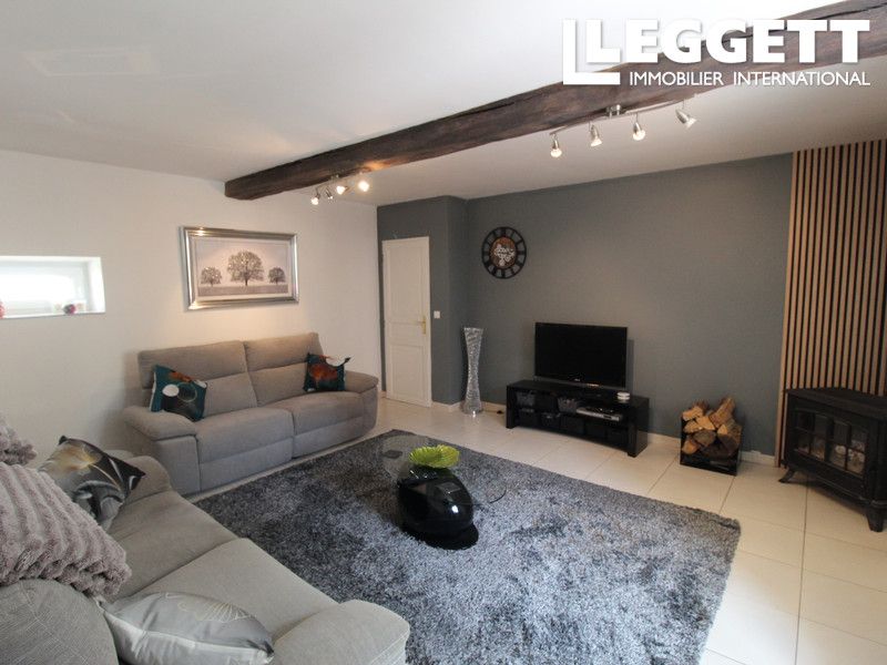 Property photo 3 of 10