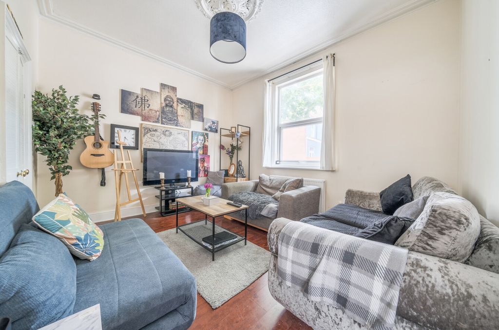 Property photo 2 of 9 1329449-3-68829Cb...