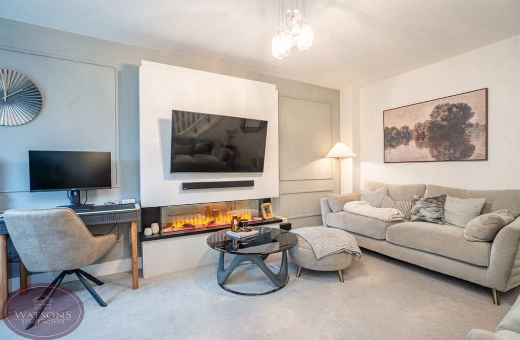 Property photo 3 of 21