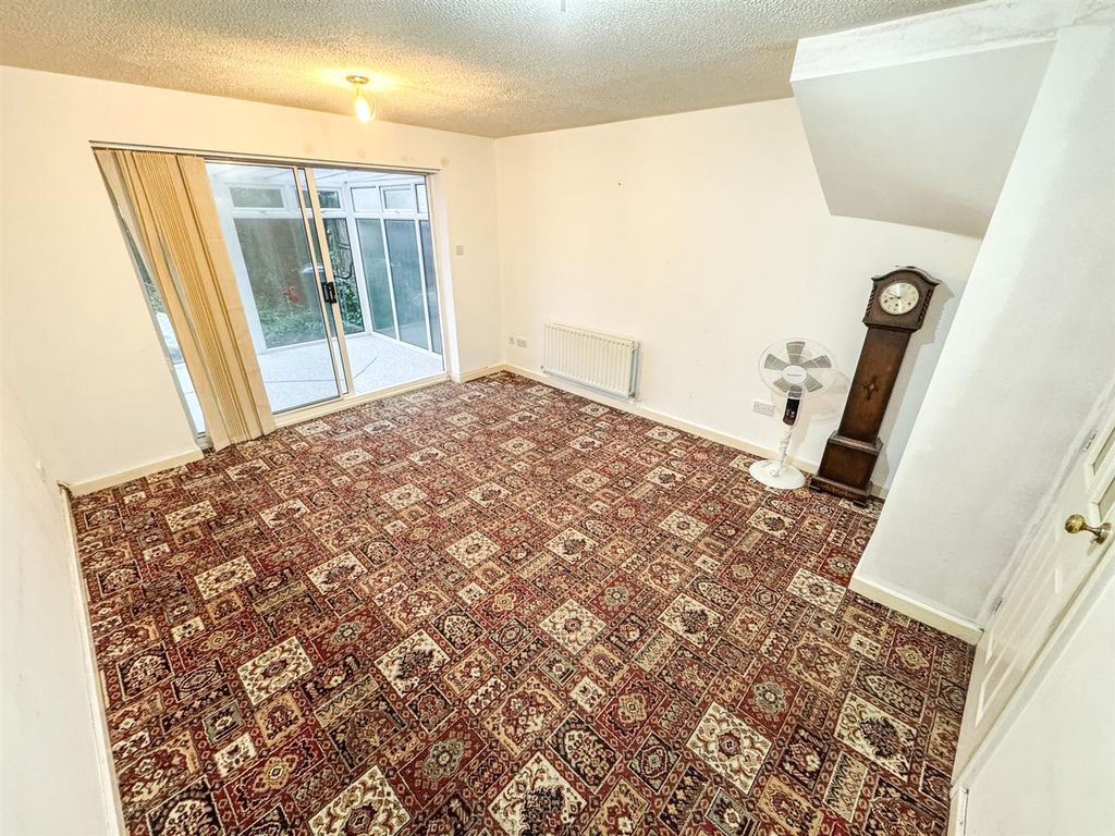 Property photo 2 of 17 Img_1054.Jpg