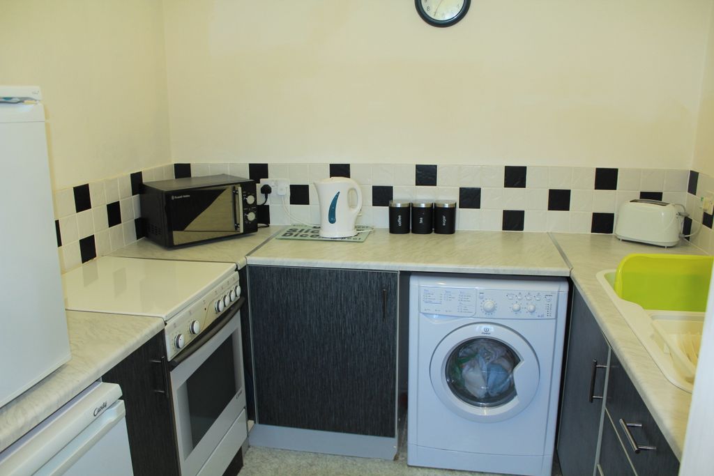 Property photo 2 of 6