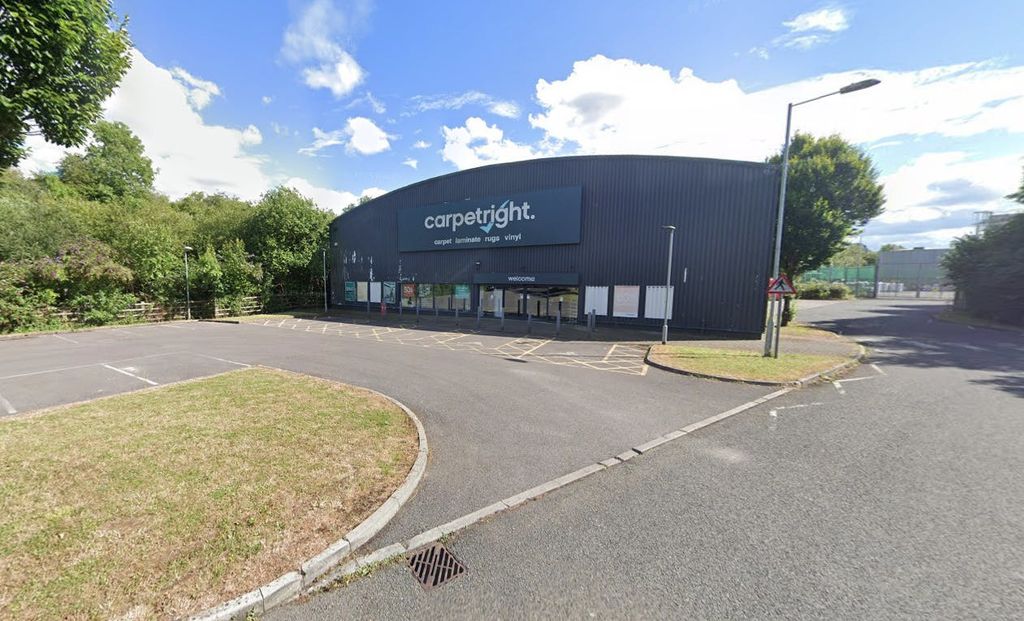 Property photo 3 of 6 Bath Road - Carpetright i.Png