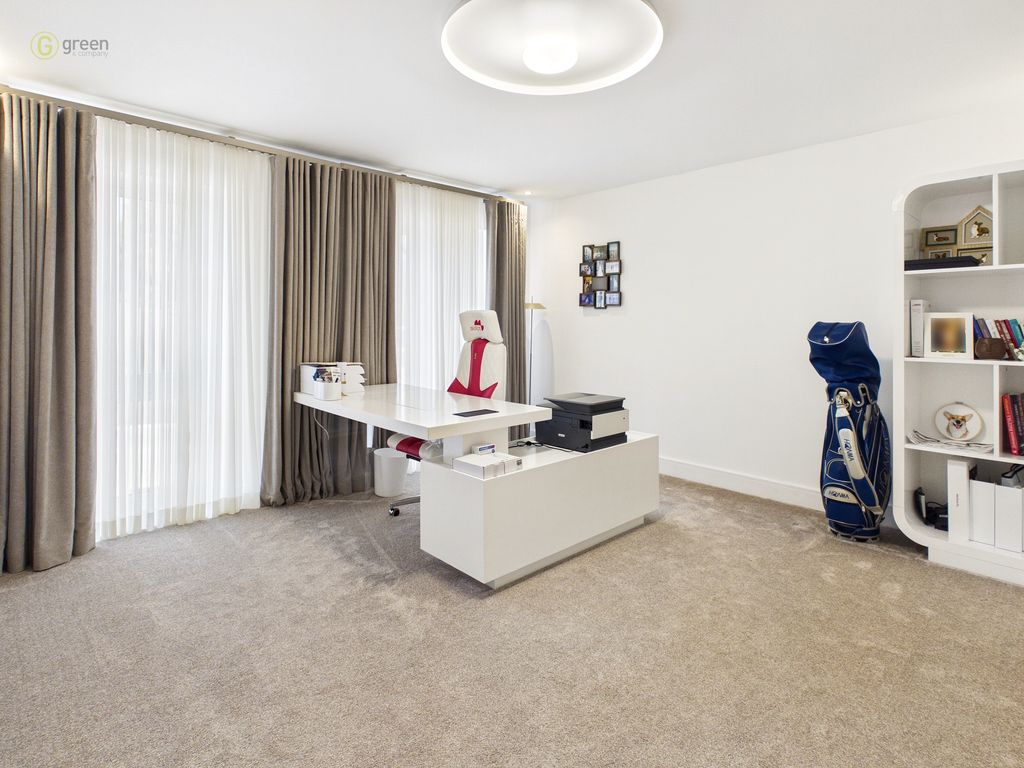 Property photo 3 of 47 Office