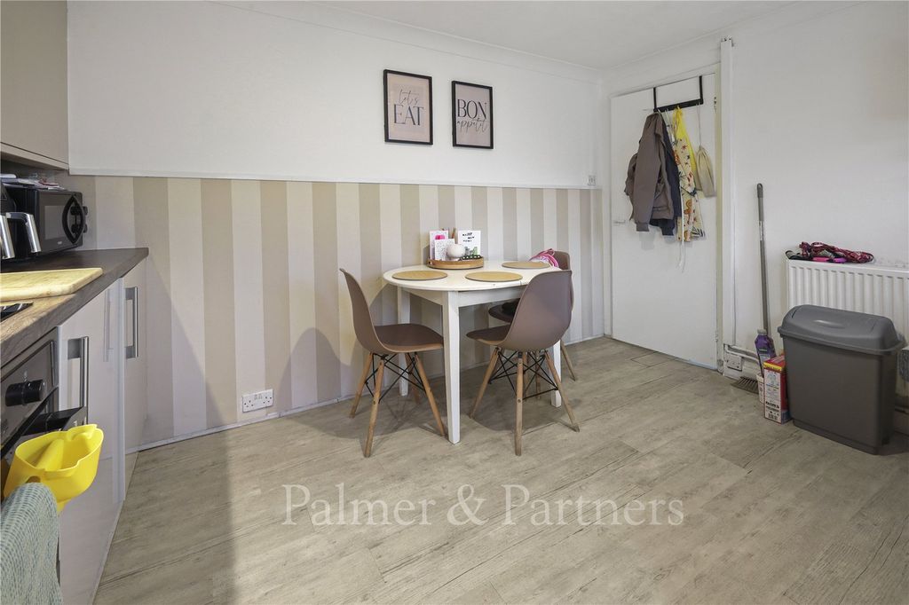 Property photo 3 of 11 Picture No. 06
