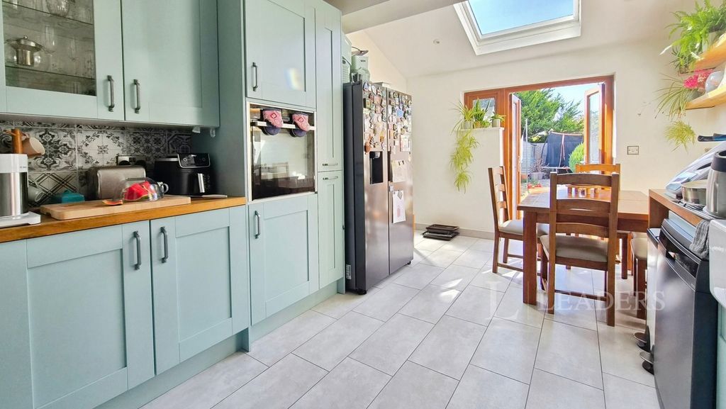 Property photo 1 of 11 Pbox-Img.Jpg