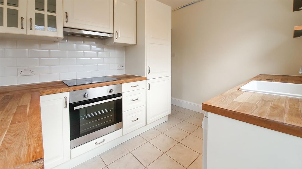 Property photo 2 of 7 5.Jpg