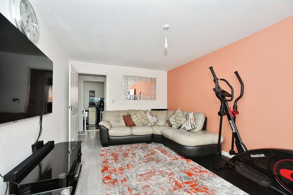 Property photo 1 of 23