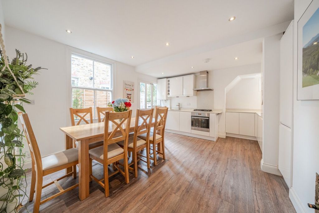 Property photo 1 of 19 Picture No. 18