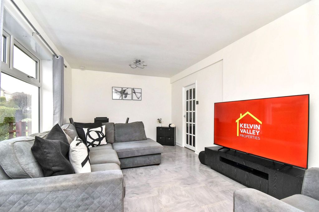 Property photo 2 of 14 Lounge/Dining Angle 1