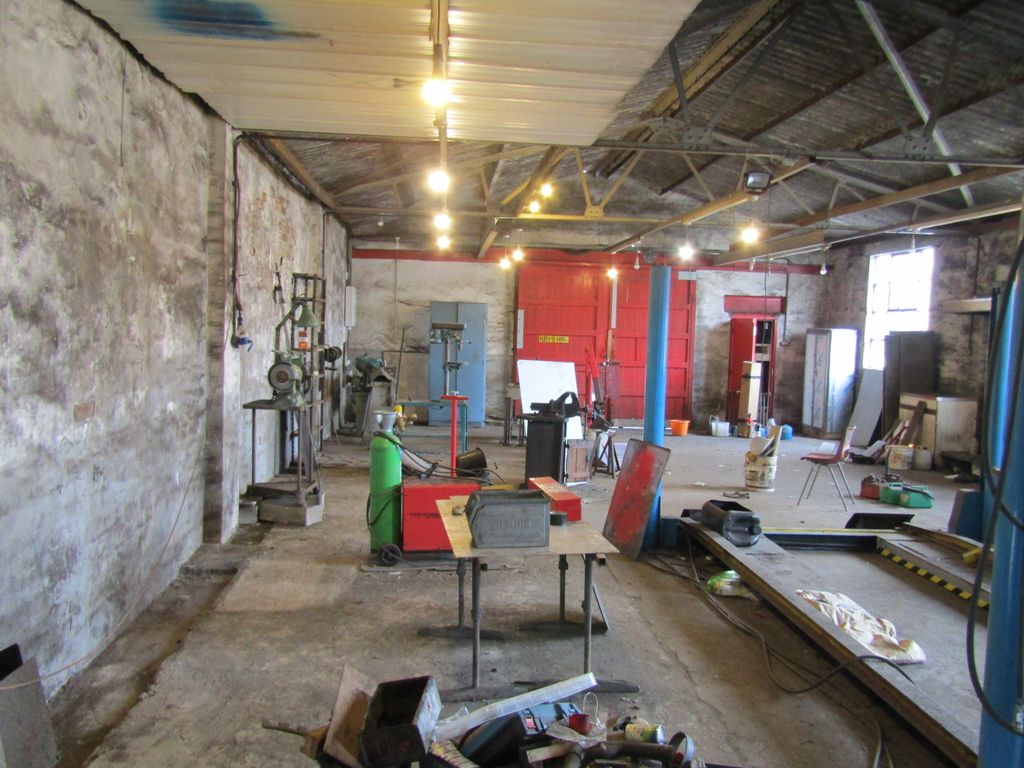 Property photo 3 of 4 Internal