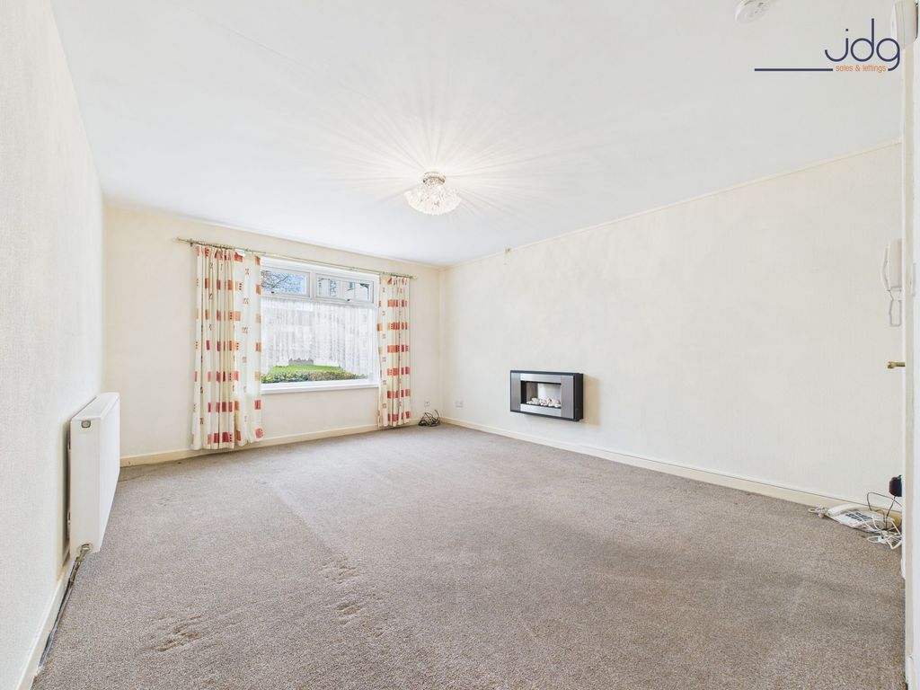 Property photo 2 of 8 Living Room