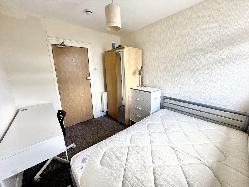 Property photo 3 of 6 Seymour Room (1).Jpeg