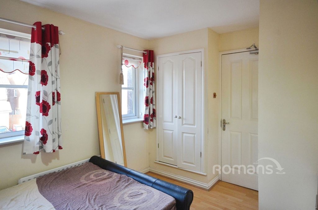 Property photo 3 of 10 Pbox-Img.Jpg