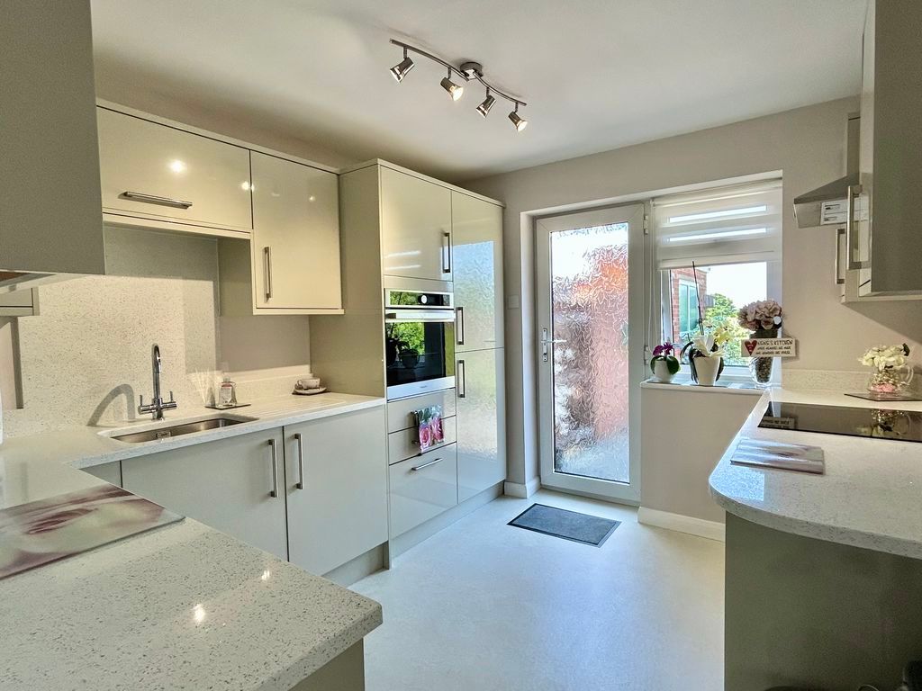 Property photo 2 of 13 Kitchen