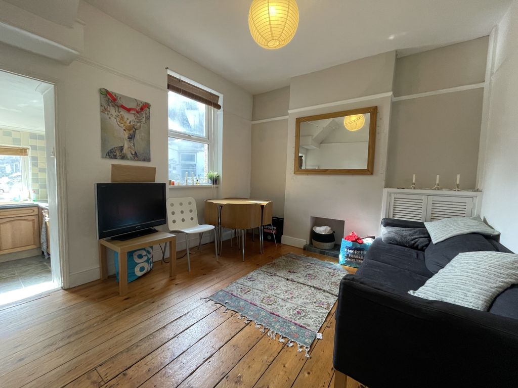 Property photo 1 of 6 Img_3946