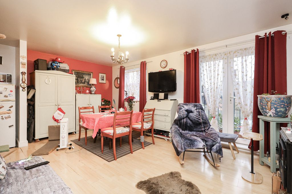 Property photo 2 of 10 Picture No. 07
