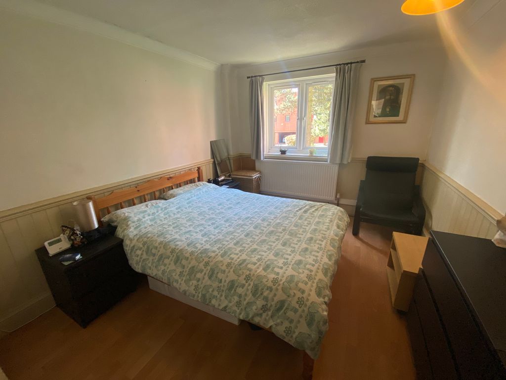 Property photo 3 of 4