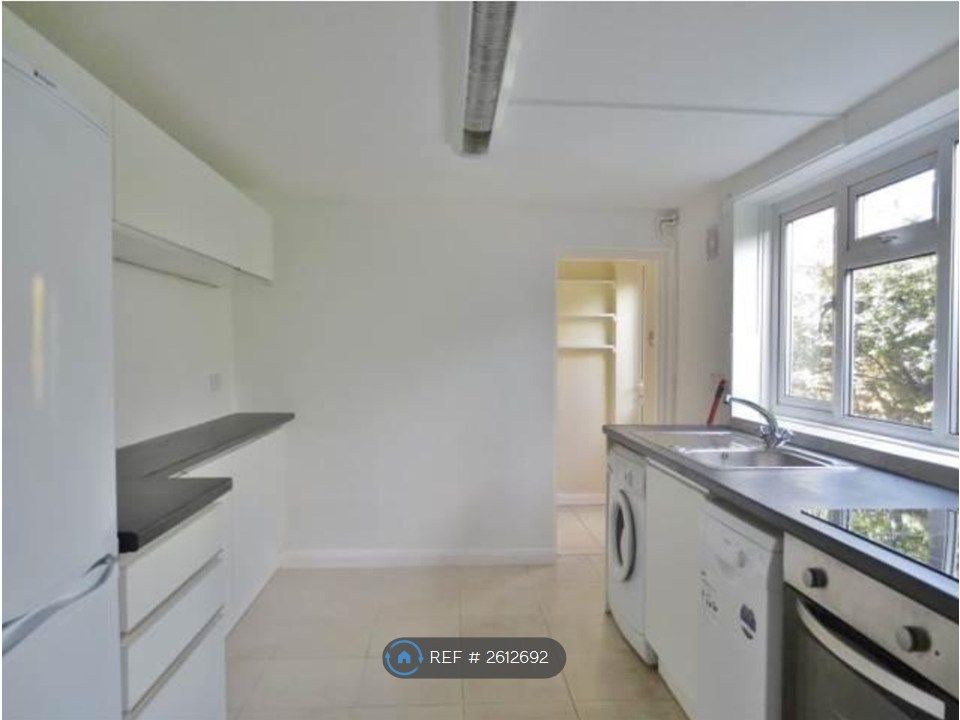 Property photo 1 of 9 Kitchen